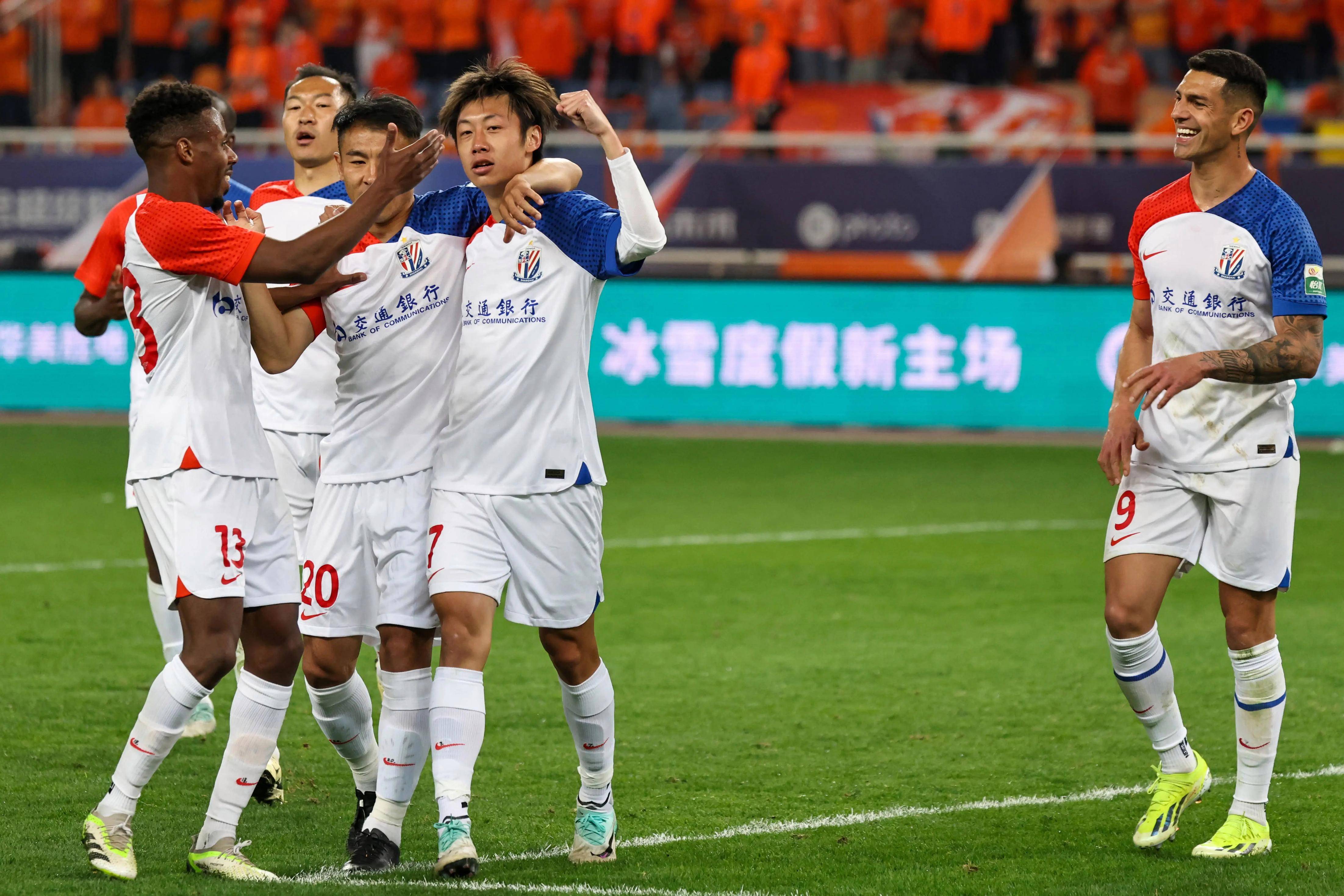 集结日突围战来临,上海申花围绕欧冠战术微调,引发热议,训练强度明显提升的简单介绍 集结日突围战来临,上海申花围绕欧冠战术微调,引发热议,训练强度明显提升的简单介绍