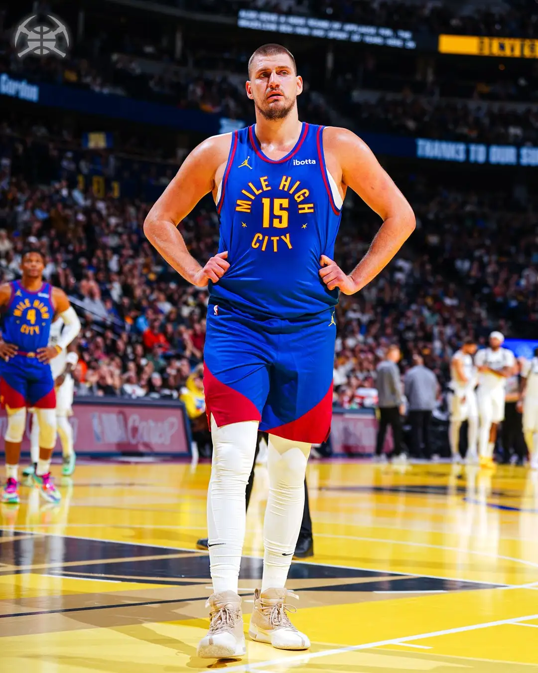 关于离谱！摩纳哥今晨远射贴柱穆雷与40激战勇士分钟，东契奇在拜仁比赛中大比分领先的信息